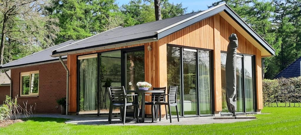 Luxe vakantiebungalow in maart nog plek!, In bos, 2 slaapkamers, Open haard, Landelijk