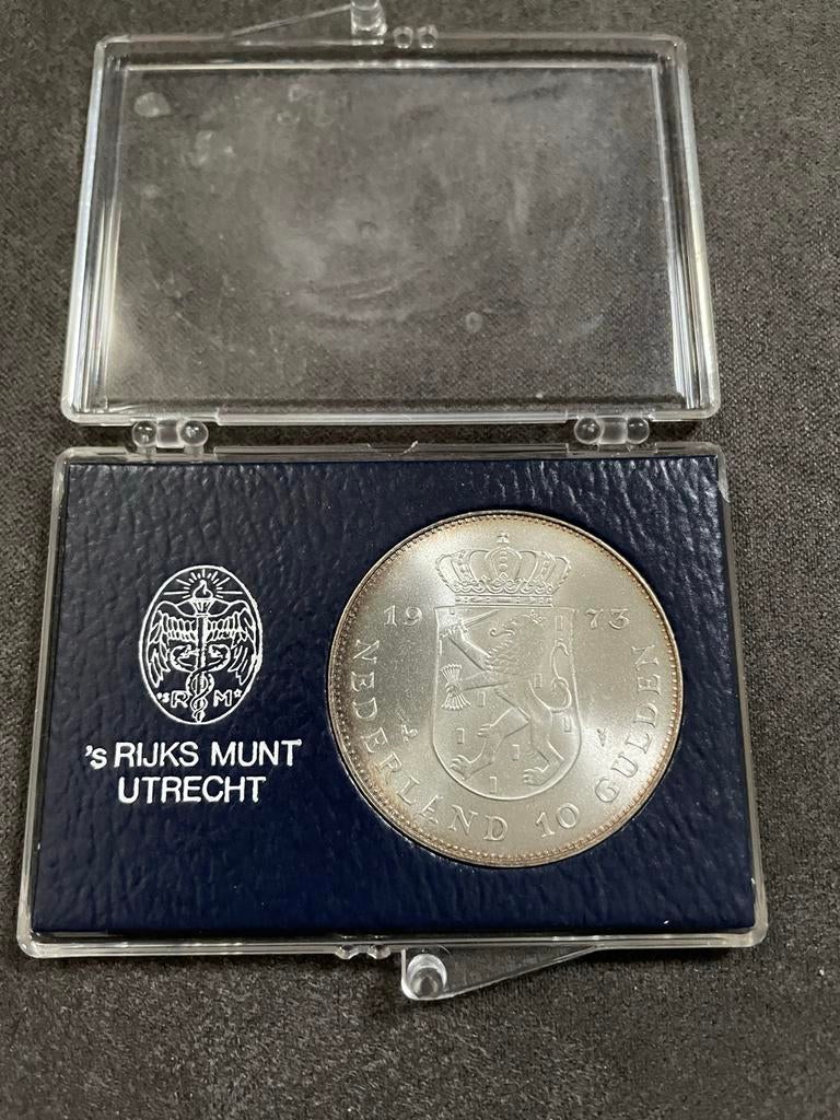 Zilveren 10 Gulden 1973 - Nederland Herrijst FDC, Koningin Juliana, Zilver, Ophalen of Verzenden, Losse munt