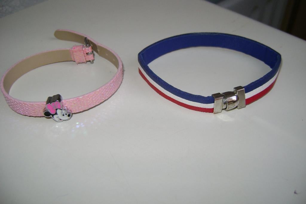 2 kinder armbandjes rood/wit/blauw sluit met magneet minnie, Ophalen of Verzenden, Zo goed als nieuw, Disney