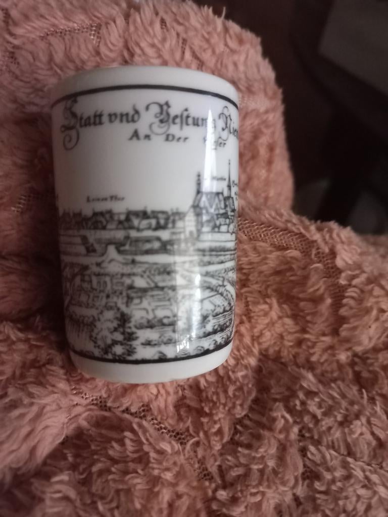 Te koop een bekertje uit Duitsland ?, Ophalen of Verzenden, Zo goed als nieuw