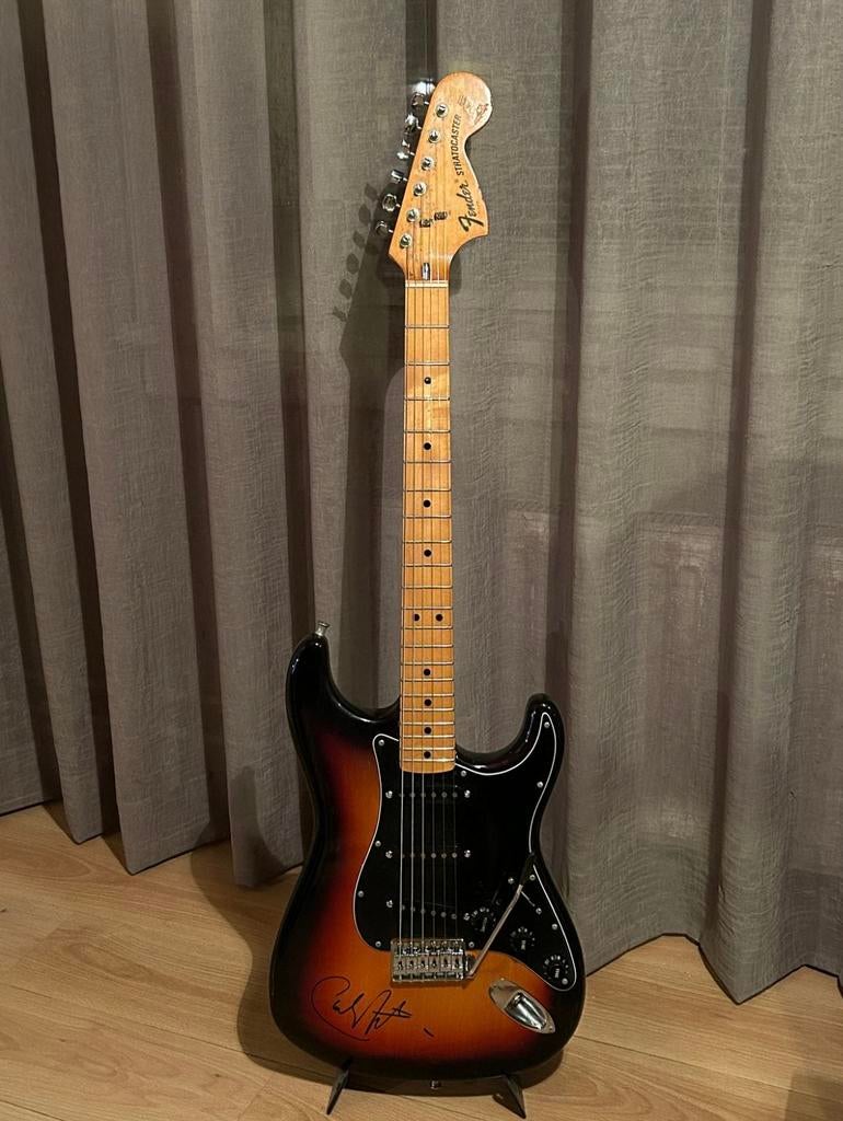 Fender Stratocaster 1975 signed by Santana, Muziek en Instrumenten, Snaarinstrumenten | Gitaren | Elektrisch, Ophalen of Verzenden