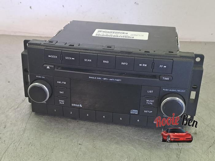 Radio van een Chrysler 200, Gebruikt, -, Ophalen of Verzenden, -