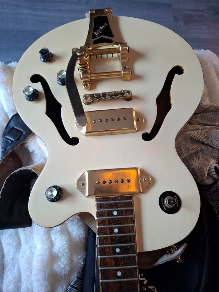 Epiphone Wildkat Ivory White + Bigsby tremolo, Muziek en Instrumenten, Snaarinstrumenten | Gitaren | Elektrisch, Ophalen, Hollow body