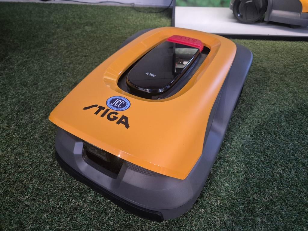 JCC primeur: 2026 Stiga gps robotmaaiers met AI en camera!