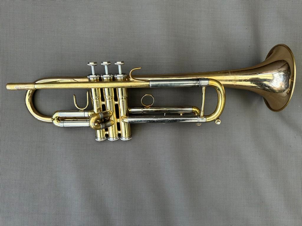 Trompet Jupiter, Ophalen of Verzenden, Gebruikt, Bes-trompet, Met koffer
