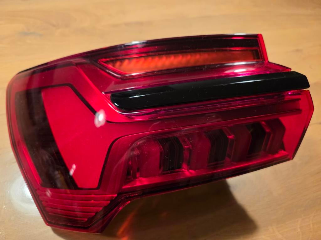 Audi RS6 C8 Achterlicht - Krasje, Auto-onderdelen, Verlichting, Ophalen of Verzenden, Gebruikt, Audi