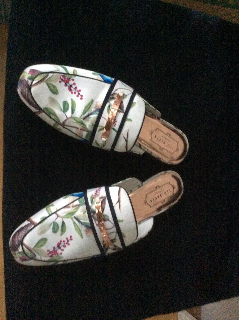 Zomerse slippers, Ophalen of Verzenden, Zo goed als nieuw