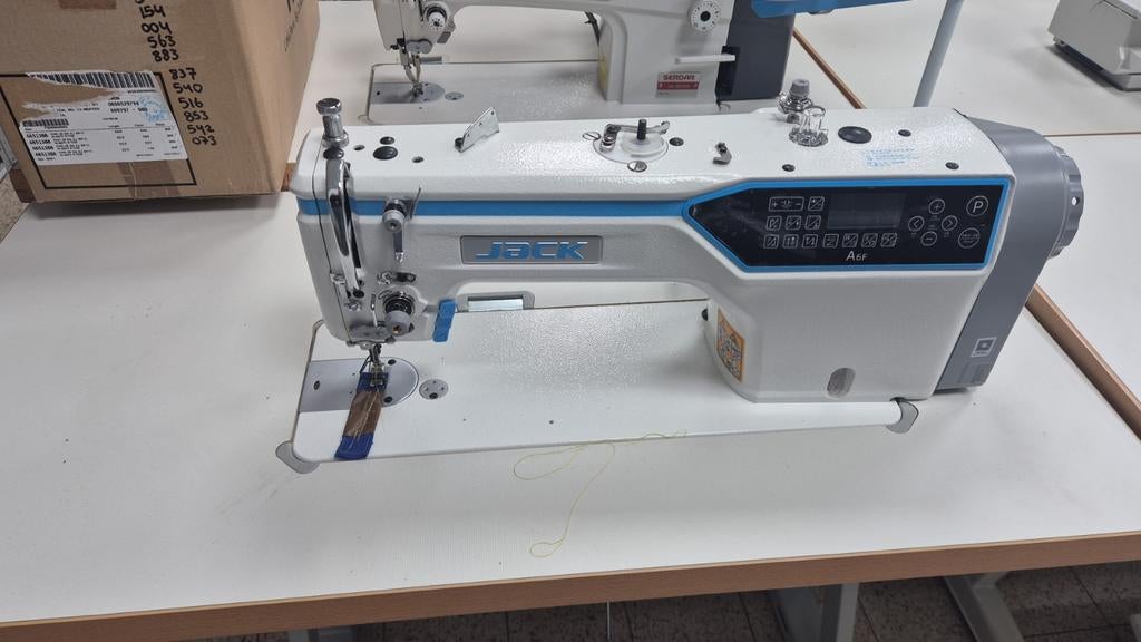 Naaimachine, Ophalen of Verzenden, Zo goed als nieuw, Naaimachine, Overige merken
