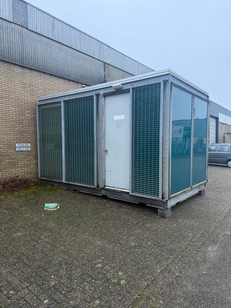 Kantoorunit, Ophalen