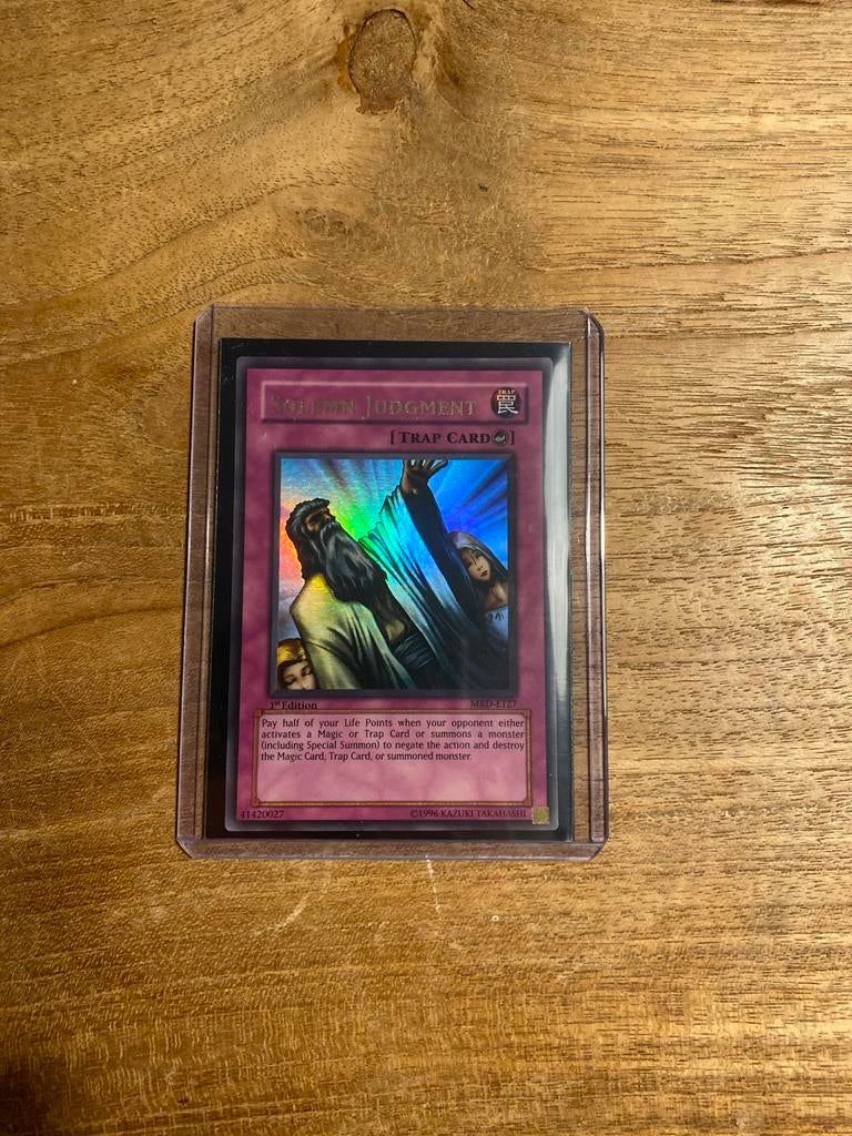 Yu-Gi-Oh! Solemn Judgment 1st Edition MRD-E127, Ophalen of Verzenden, Zo goed als nieuw, Losse kaart