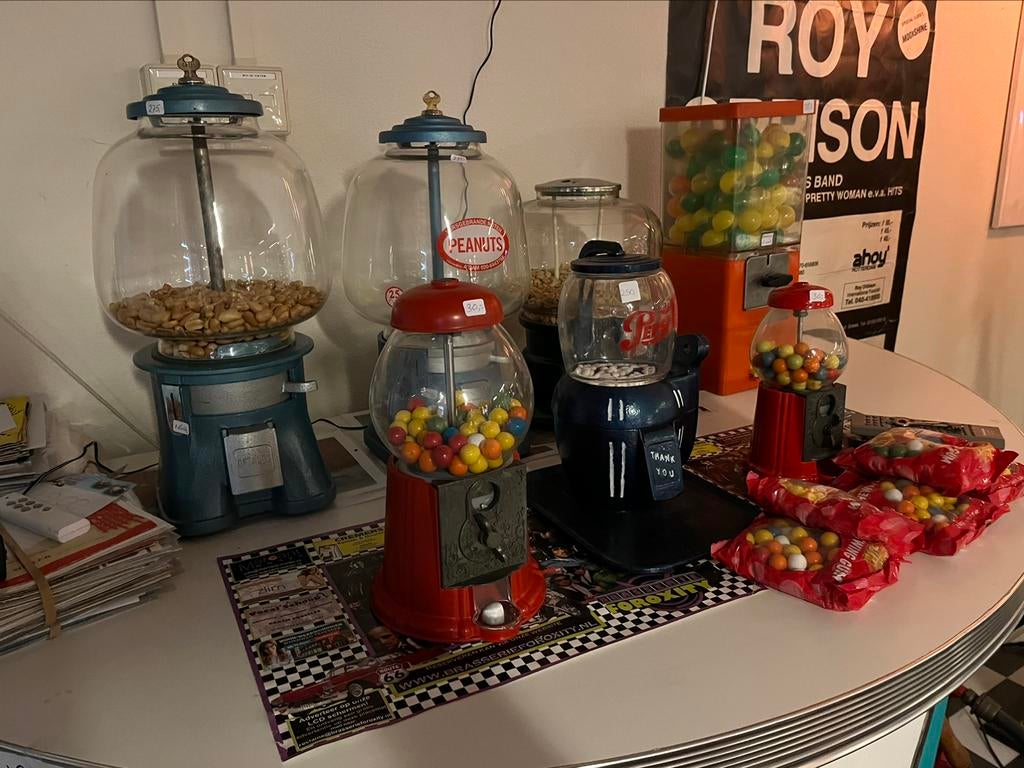 Diverse kauwgom/pinda automaten oa. Beaver met geldlade., Verzamelen, Automaten | Overige, Zo goed als nieuw, Ophalen