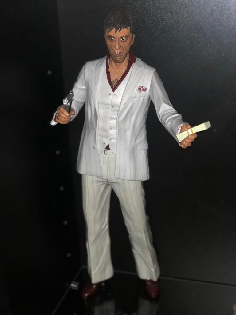 Scarface al pacino Neca 18 inch 45 cm hoog met spraakfunctie, Ophalen of Verzenden, Zo goed als nieuw