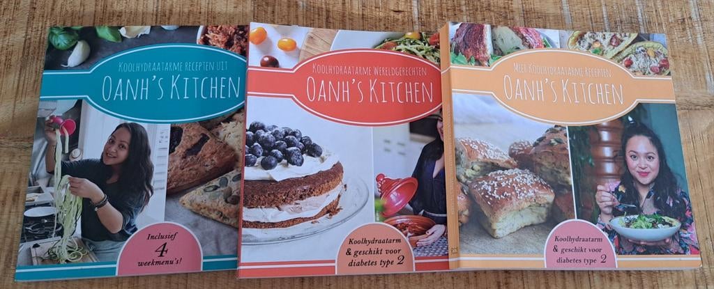 3 receptenboeken van Oanh's kitchen, Ophalen, Zo goed als nieuw