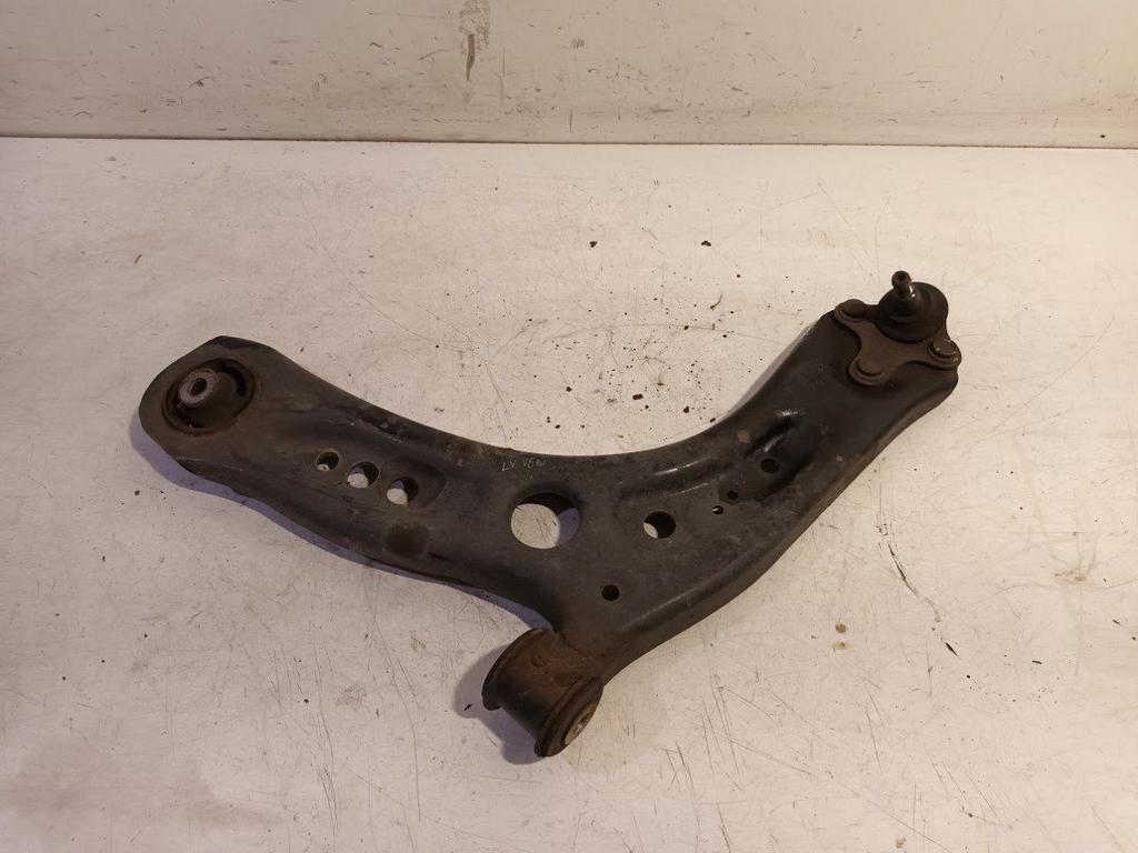 Draagarm links voor Seat Leon, Auto-onderdelen, Onderdelen@venauto.nl, Van der Ven Autorecycling B.V., Gebruikt, Ettenseweg 76, 4706 PB Roosendaal, The Netherlands