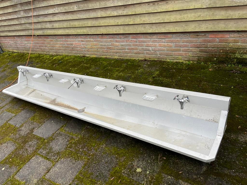 Aluminium wastrog wasbak 5 kranen(warm/koud) 3 meter trog, Doe-het-zelf en Verbouw, Ophalen, Gebruikt, Chroom, Overige typen