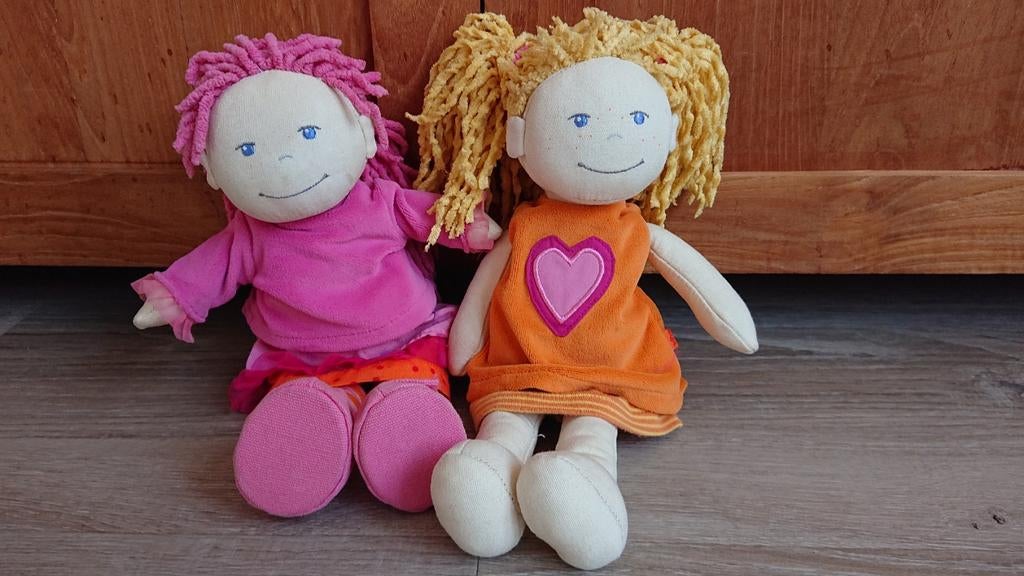 HABA poppen, 2 stuks met extra jurkje, Ophalen of Verzenden, Zo goed als nieuw, Overige typen