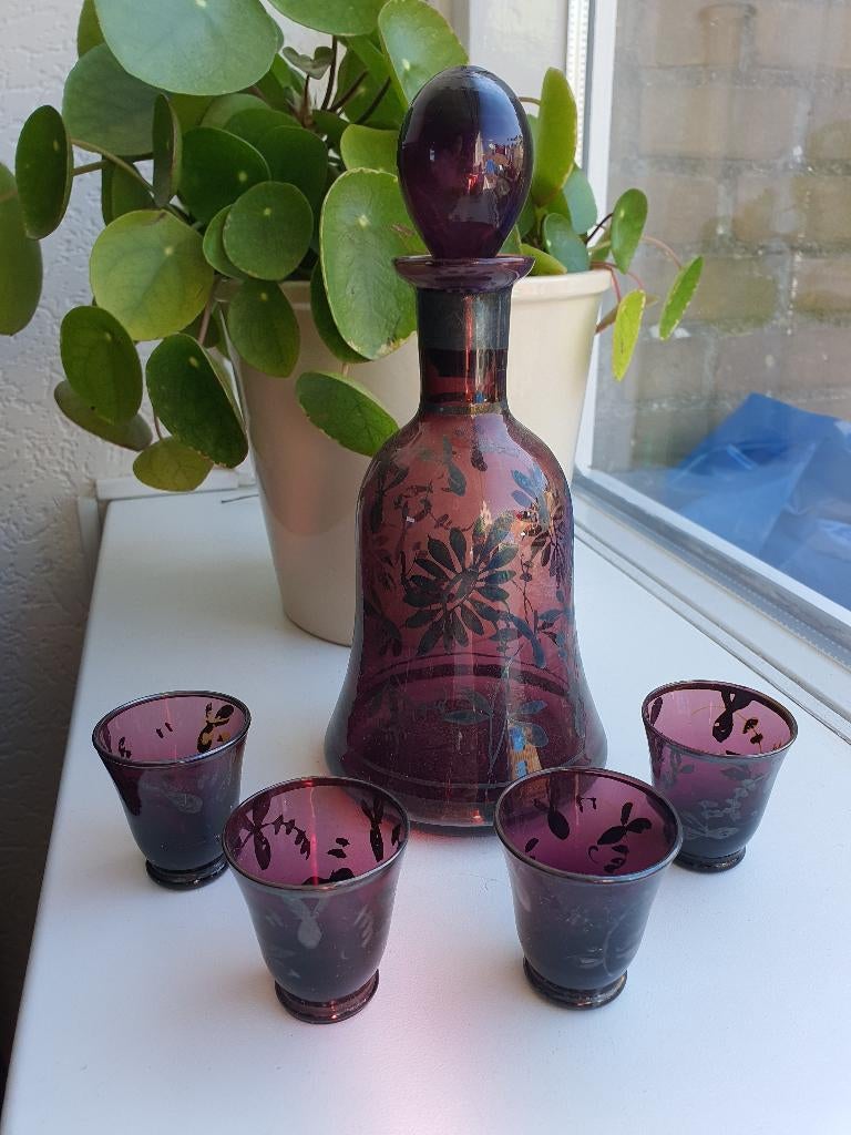 Vintage paarse karaf met 4 glaasjes – Bohemian, Ophalen of Verzenden