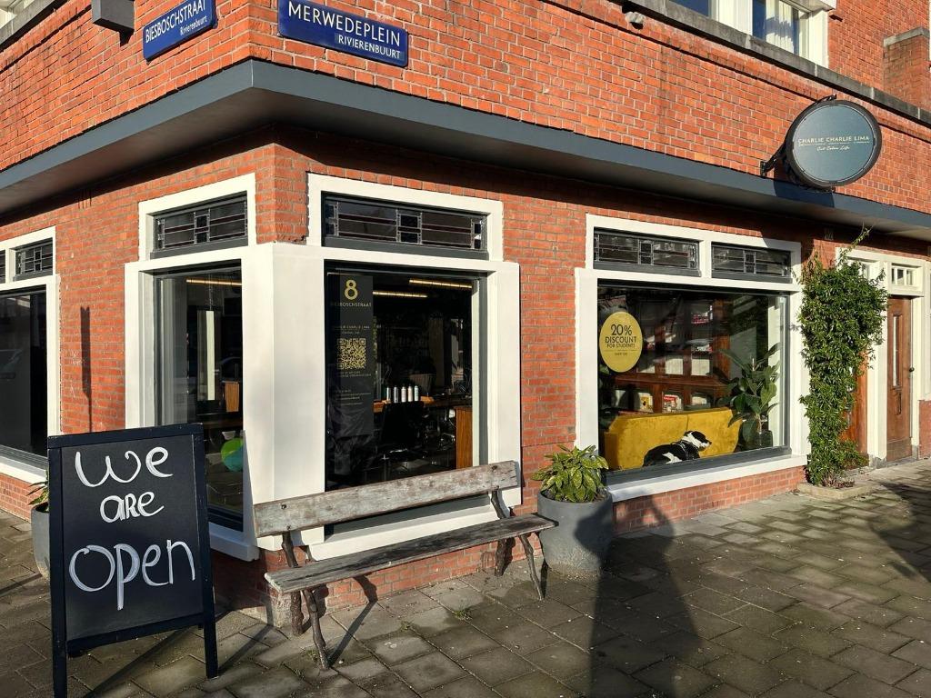 Chair rental hairsalon/ stoelhuur kapper - Amsterdam