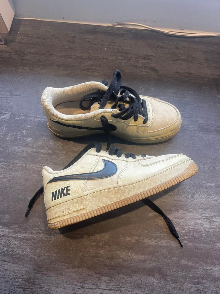 Nike schoenen, Ophalen of Verzenden, Zo goed als nieuw, Wit, Sneakers of Gympen