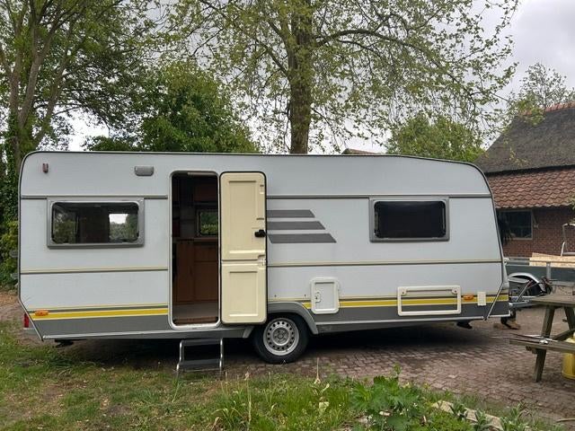 caravan Hymer Eriba Swing, Caravans en Kamperen, Caravans, Particulier, tot en met 2, 1250 - 1500 kg, Rondzit, Hymer, 6 tot 7 meter