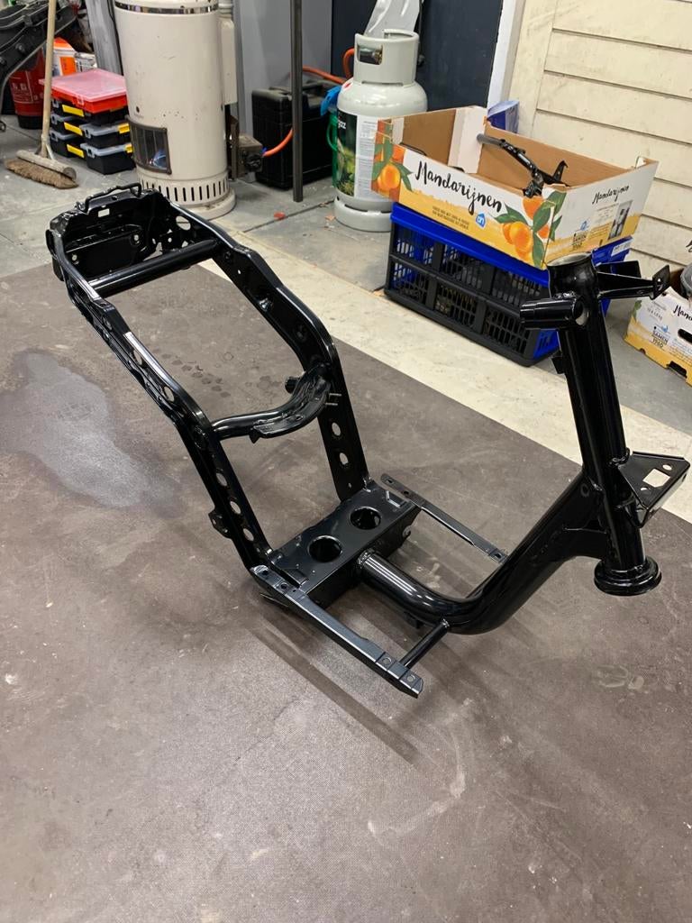 Zip SP 98 frame gepoedercoat met NL kenteken, Fietsen en Brommers, Brommeronderdelen | Scooters, Zo goed als nieuw, Piaggio, Frame
