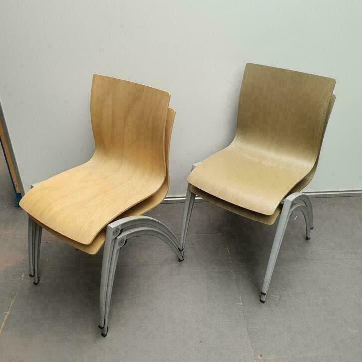 Set van 4 houten stoelen ARTIFORT stapelstoelen kantinestoel, Ophalen of Verzenden, Gebruikt, Bruin, Vijf, Zes of meer stoelen