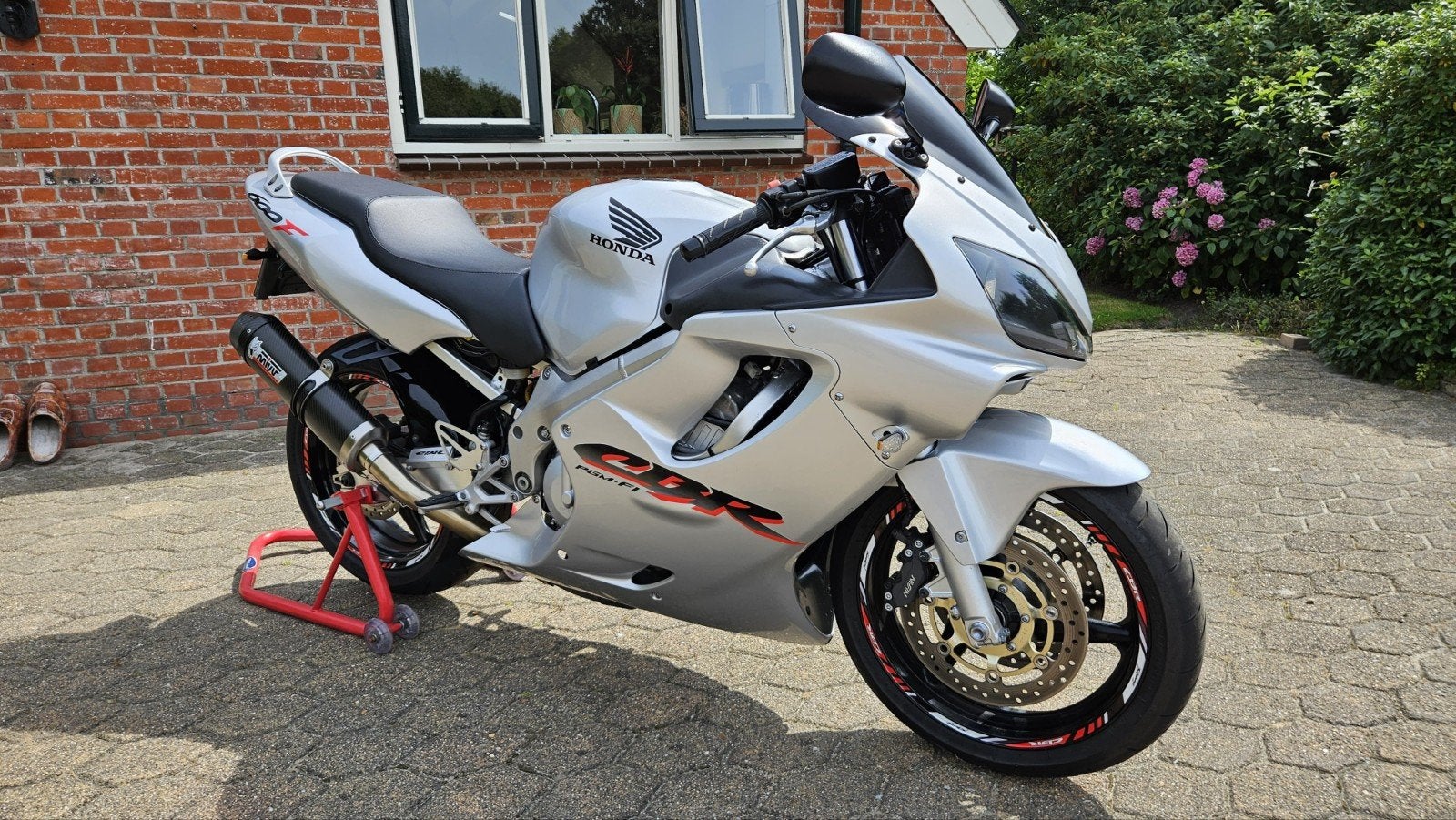 Honda CBR 600 F4i uit 2002 - Goed onderhouden sportmotor, Sportuitlaat, Occasion, 4 cilinders, Motorrijbewijs A