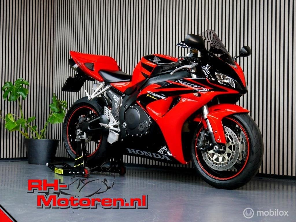 Honda CBR 1000RR Fireblade Liefhebbersmotor! cbr cbr1000 600, Motoren, Motoren | Honda, Bedrijf, Sport, Meer dan 35 kW, 998 cc