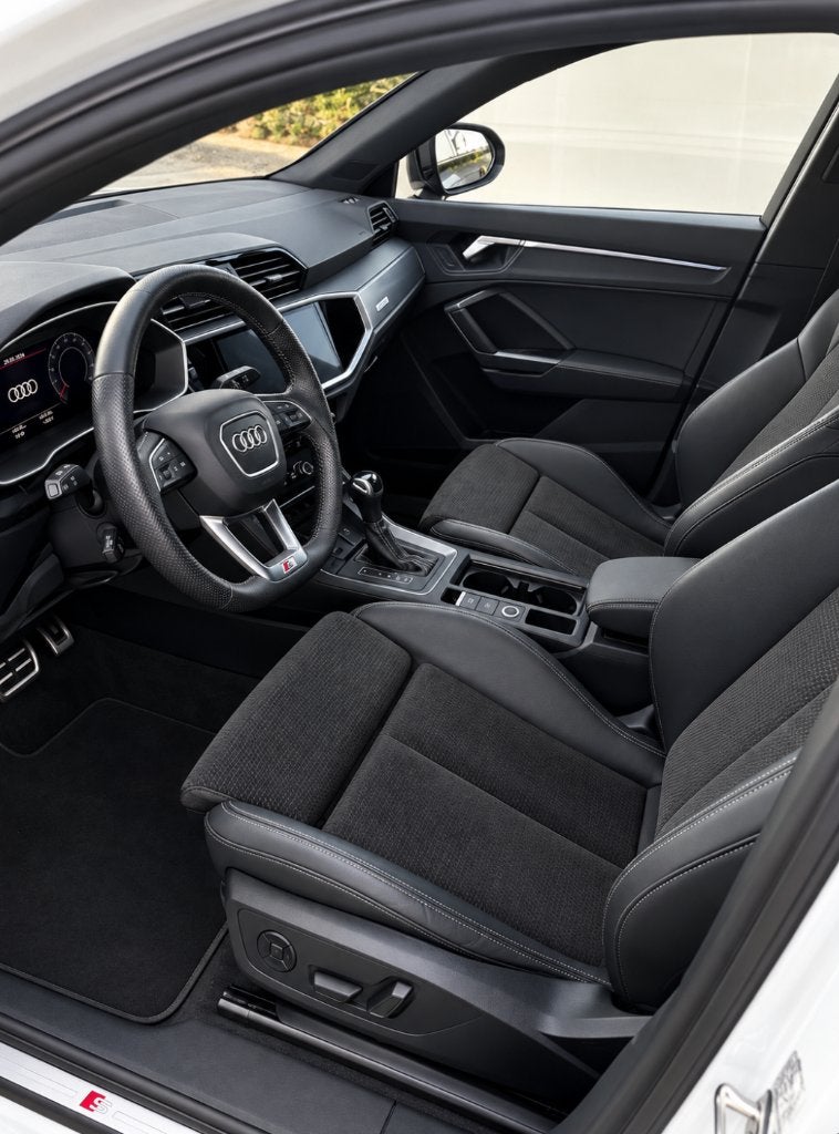 Audi Q3 35 TFSI S line Pro Line S | Pano | 76.000 km, Auto's, Zwart, 4 cilinders, 150 pk, Leder en Stof