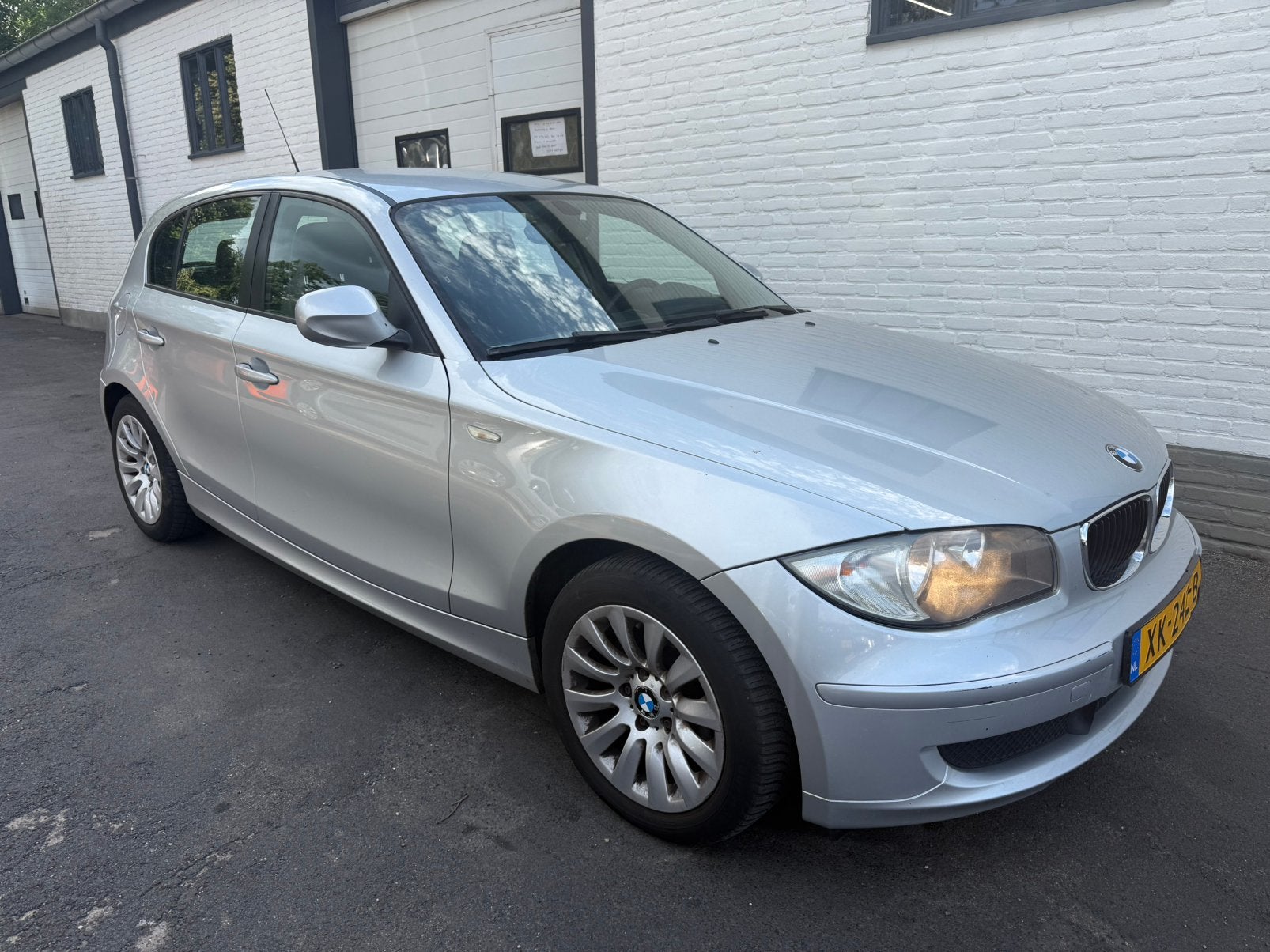 BMW 1-Serie 2.0 116I 5DR 2010 Grijs, Auto's, 1-Serie, Euro 5, Achterwielaandrijving, 1995 cc