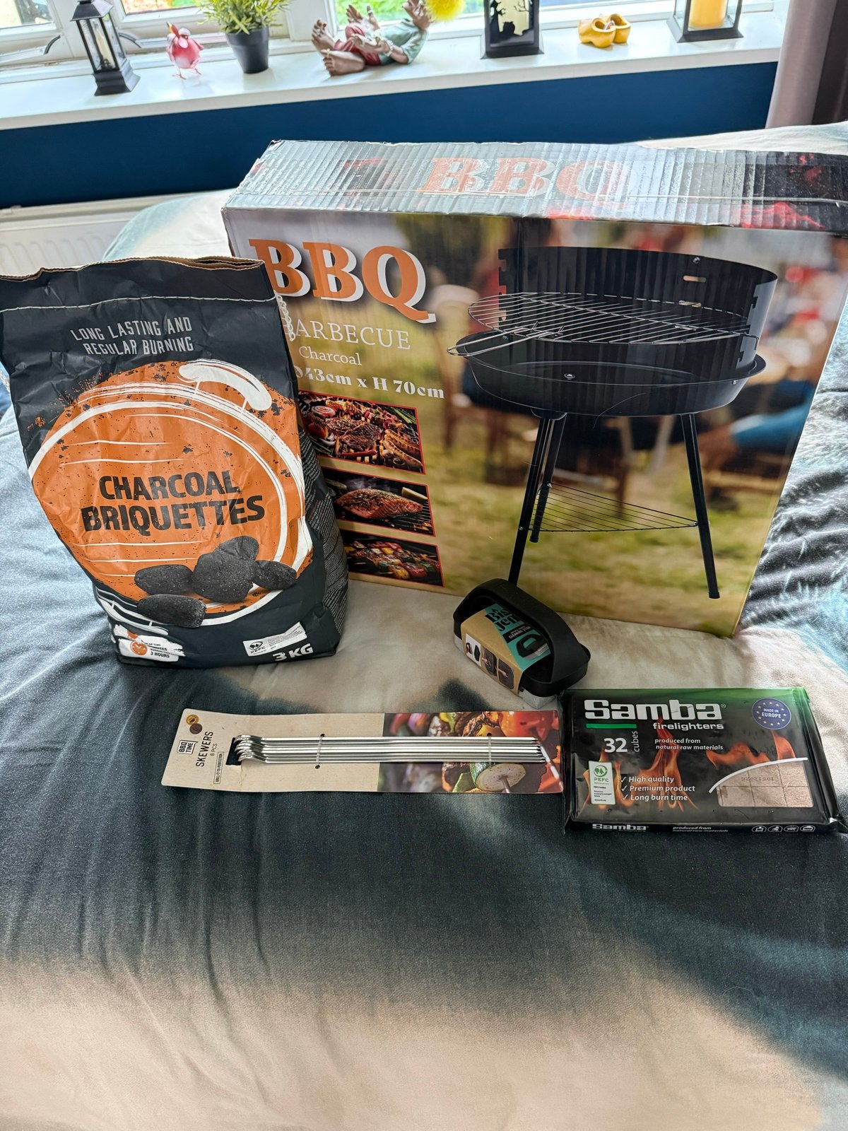 Nieuwe Barbecue met Briketten en Aanmaakblokjes, Ophalen of Verzenden, Nieuw