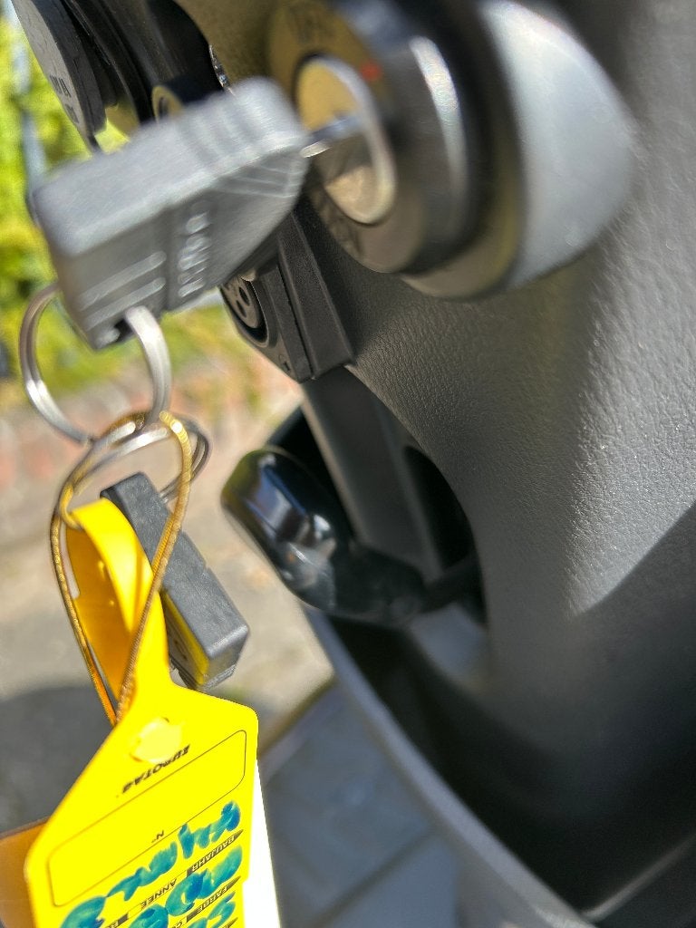 kymco maxer scootmobiel bj 2024 met lader en twee sleutels, Ophalen, Zo goed als nieuw, Elektrische rolstoel