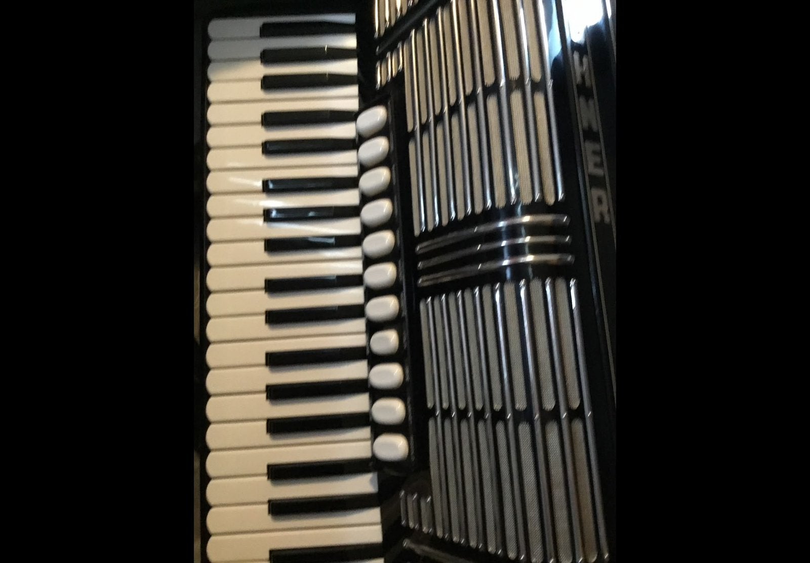 Hohner Morino V N, Muziek en Instrumenten, Accordeons, Ophalen, Zo goed als nieuw, 120-bas, Hohner