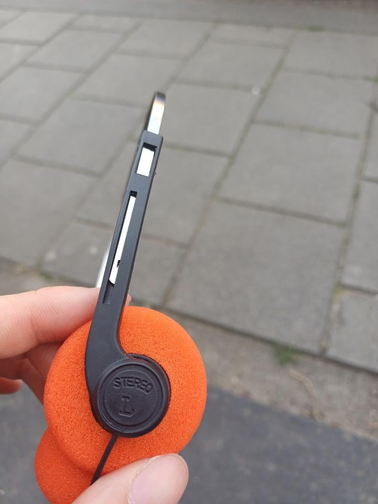 Sony MDR-010 Vintage Walkman Koptelefoon — Oranje, 1980s