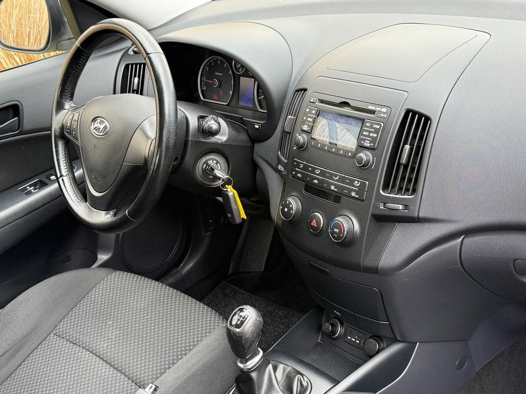 Hyundai I30 1.4i i-Drive Airco Elektrische Ramen 5d Nieuwe A, Voorwielaandrijving, Euro 5, Stof, Gebruikt