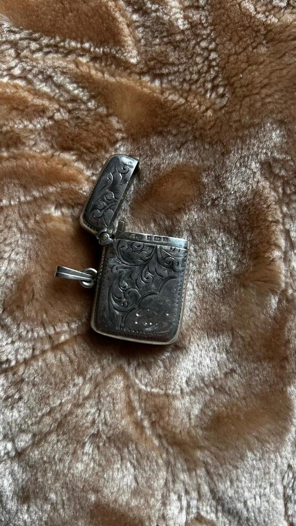 Antieke Zilveren Vesta Case (Luciferdoosje) – Sterling Zilve, Ophalen of Verzenden, Gebruikt, Aansteker