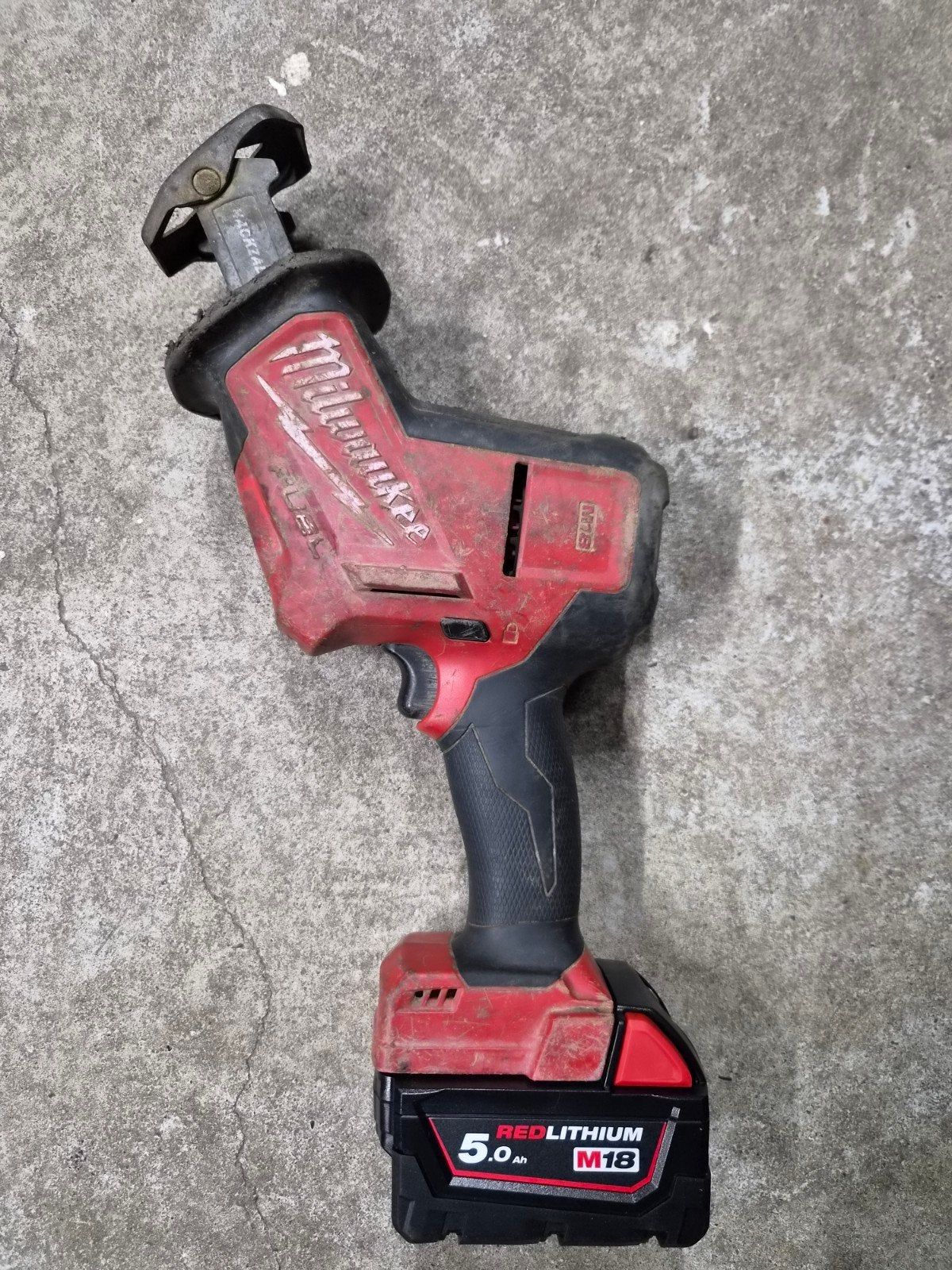 Milwaukee M18 FHZ FUEL Reciprozaag, Gebruikt, 70 mm of meer, 600 tot 1200 watt, Ophalen of Verzenden
