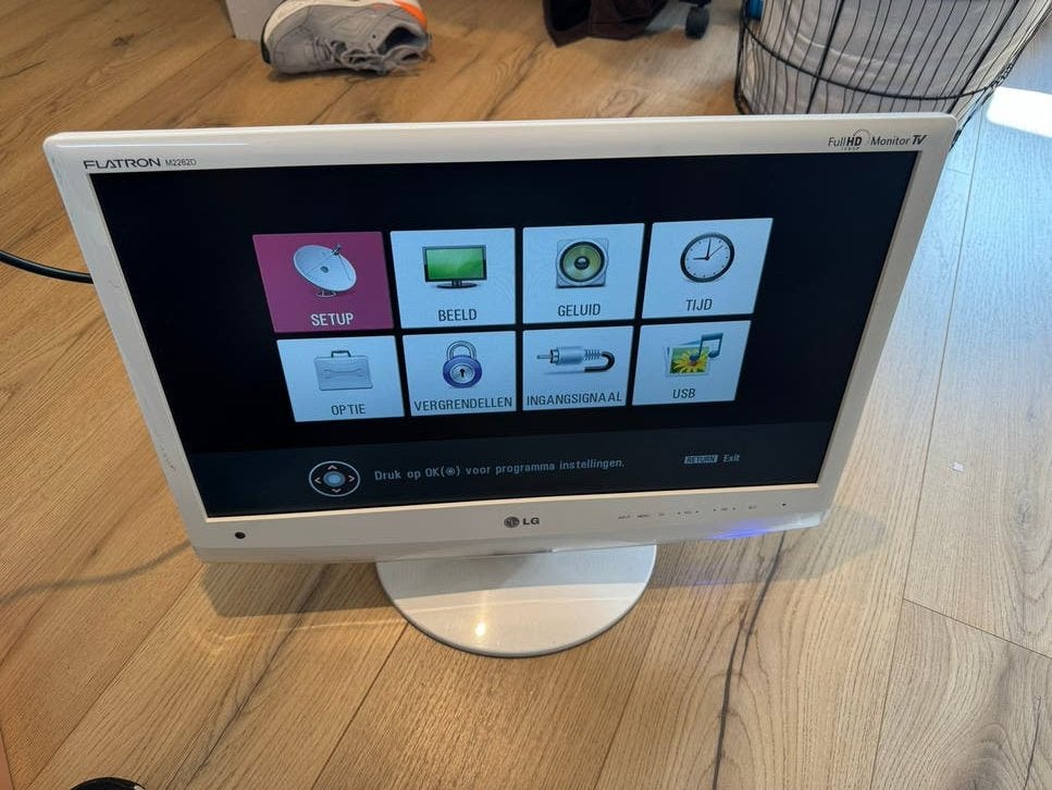 LG M2262DL monitor/tv - Goede staat, werkt perfect, Audio, Tv en Foto, Gebruikt, 50 Hz, LCD, Ophalen of Verzenden