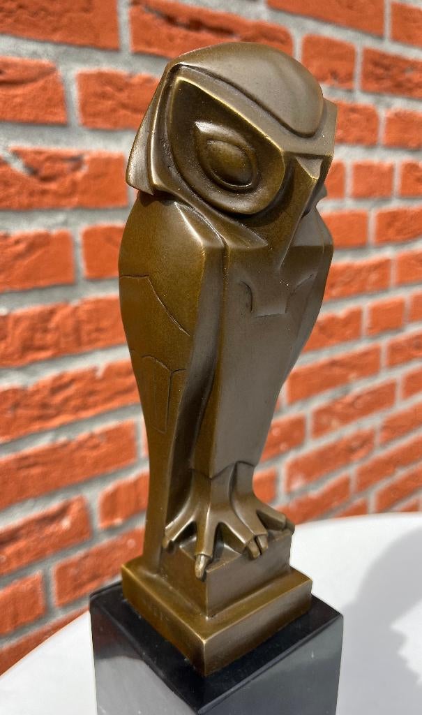 Bronzen art deco stijl uil naar Johan Coenraad Altorf.