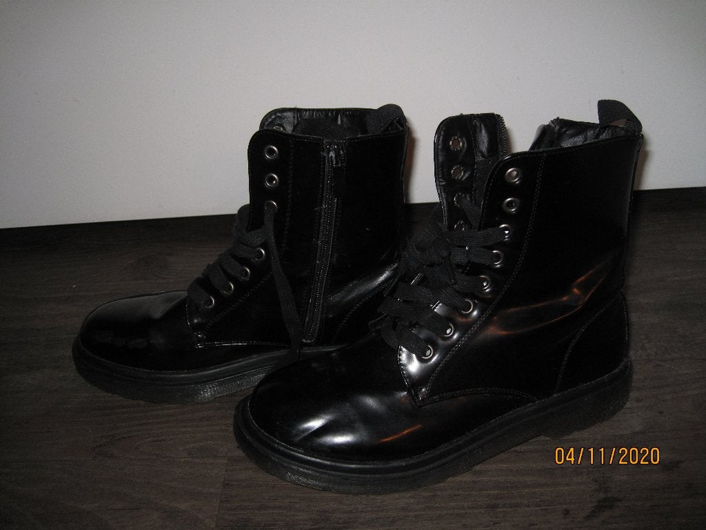 Bello Star stoere lakschoenen maat 39, Zwart, Lage of Enkellaarzen, Bello Star, Ophalen of Verzenden