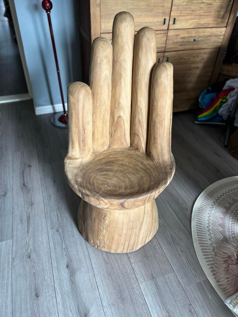 Unieke Handstoel van Hout -, Ophalen, Overige kleuren, Zo goed als nieuw, Eén