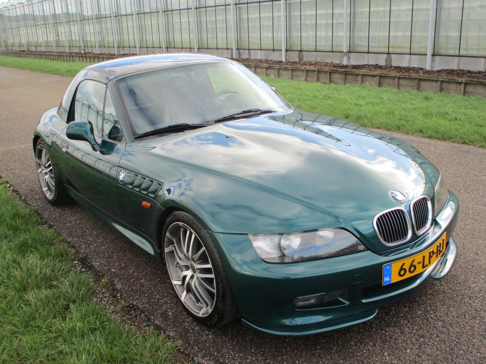 Foto 11 van BMW Z3 Roadster 1.8 met Hard en Softtop