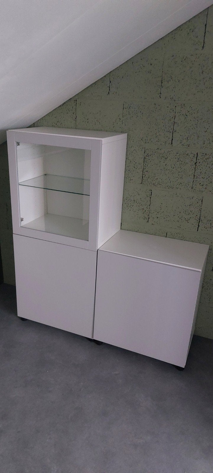 Ikea Kasten - Witte Opbergkast met Vitrine en Dichte Deuren, Ophalen, Gebruikt