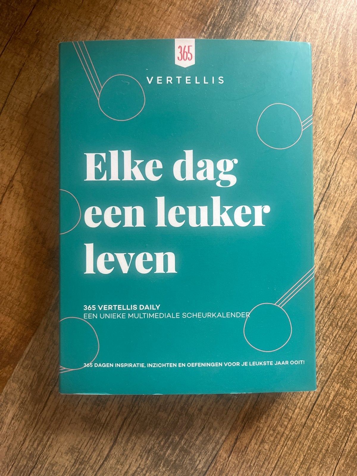 365 Vertellis Daily: Elke dag een leuker leven scheurkalende, Boeken, Ophalen of Verzenden, Zo goed als nieuw
