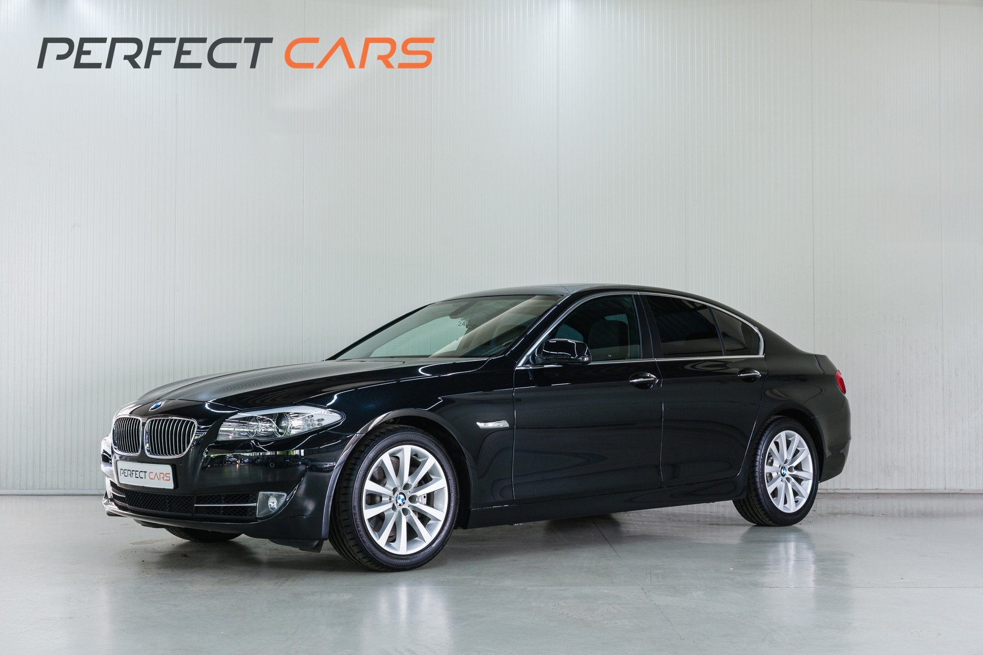 BMW 5-serie 535i, Auto's, 13 km/l, Achterwielaandrijving, Gebruikt, Zwart