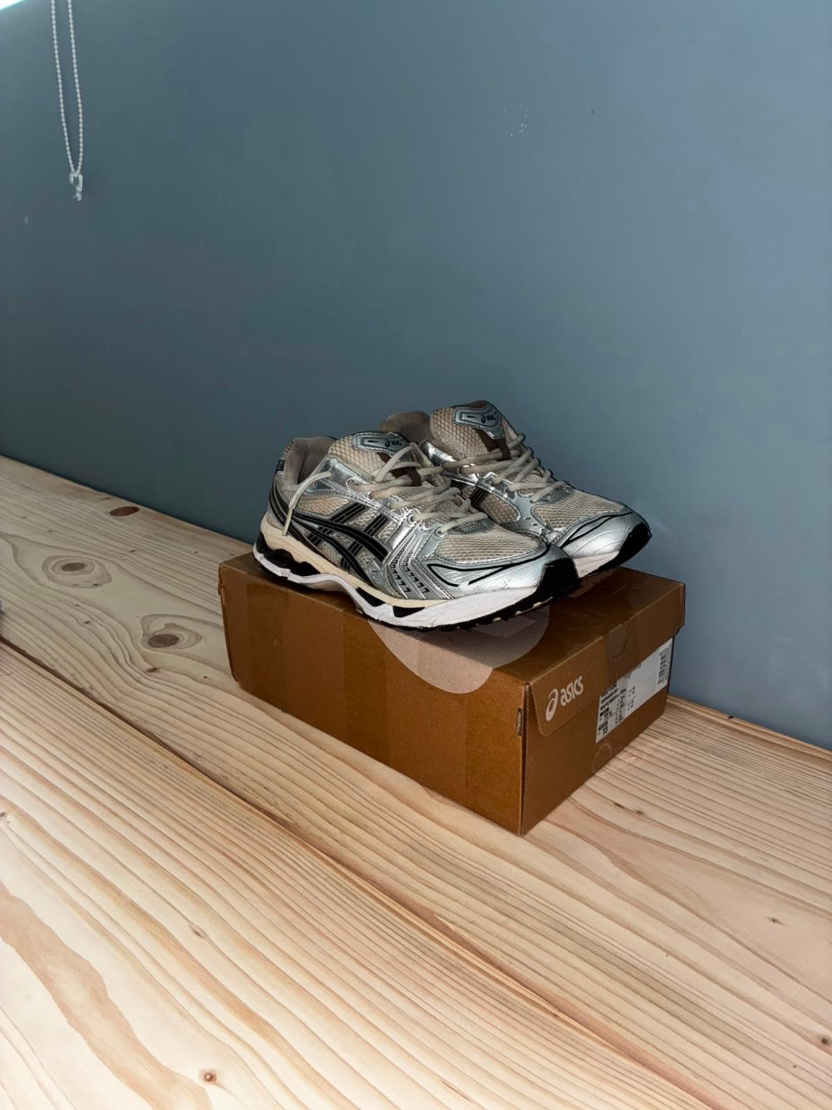 Gebruikte Asics Kayano hardloopschoenen - Maat 44, Sport en Fitness, Loopsport en Atletiek, Gebruikt, Hardloopschoenen, Ophalen of Verzenden
