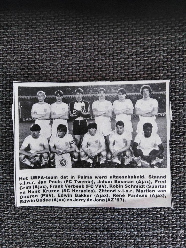 Knipsel - UEFA team In Palma, Ophalen of Verzenden, Gebruikt, Overige binnenlandse clubs, Poster, Plaatje of Sticker