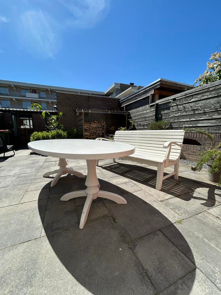 Tuinset engels met Witte ovale tuintafel met voetstuk, Tuin en Terras, Tuintafels, Ophalen of Verzenden, Gebruikt, Rond, Hout