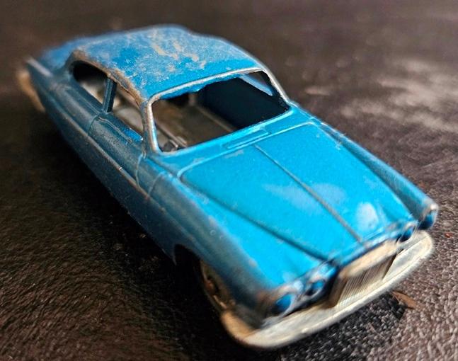 Husky jaguar mk 10 blauw, Hobby en Vrije tijd, Modelauto's | Overige schalen, Ophalen of Verzenden, Gebruikt, Auto