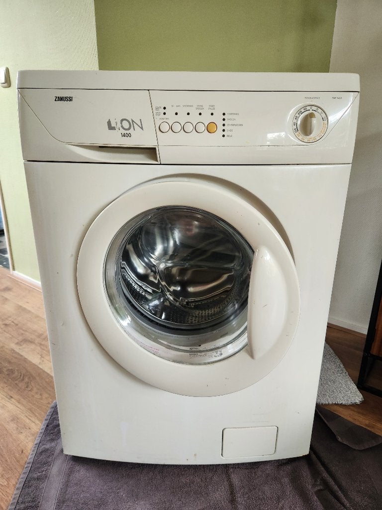 Wasmachine Zanussi Lion 1400, Ophalen, 1200 tot 1600 toeren, Gebruikt, 4 tot 6 kg